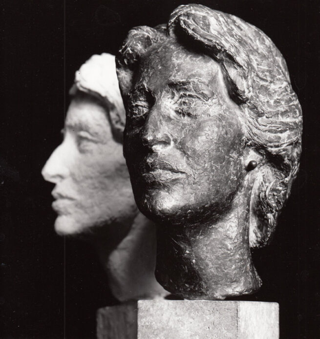 Bronzeporträt Nora Freifrau von Reiswitz in Bronze und Gips, 1982